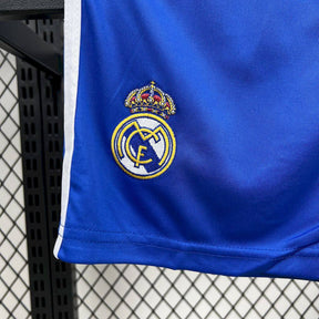 Kit Infantil Real Madrid 25/26 III